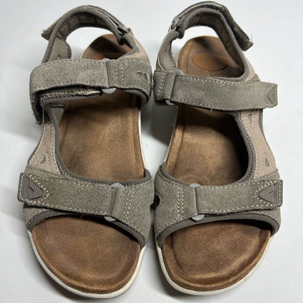 Hōtter Skylar Womens Light Beige Round Toe Casual Flat Sandals Size 9 M